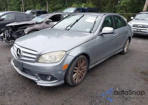 2008 Mercedes-Benz C 300 Luxury/Sport z USA, uszkodzony, nr VIN WDDGF54X98R018608